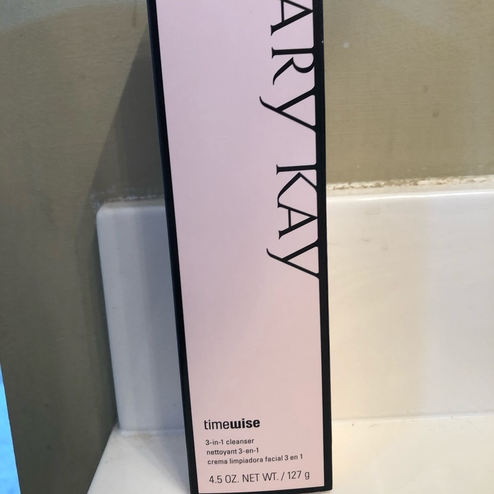 Mary Kay 3-1 Cleanser